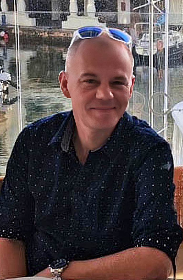 Rich2 yacht hire